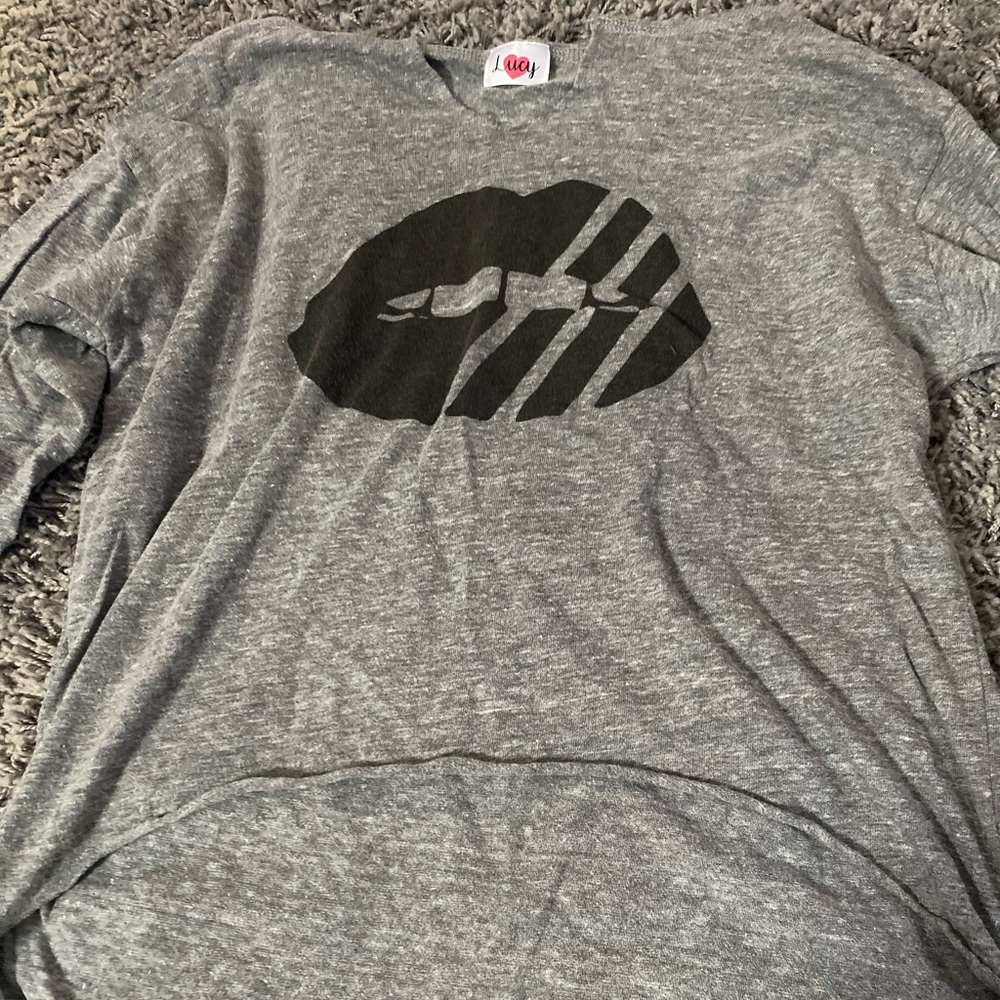 Long Sleeve Tee with Hood and Lips Design